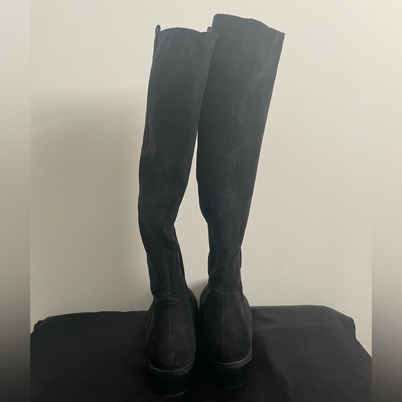 Black Heeled Boots - Picture 5 of 9